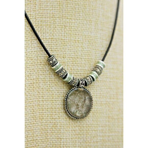 KC Necklace Silver Green Pendant Nature - Picture 5 of 8